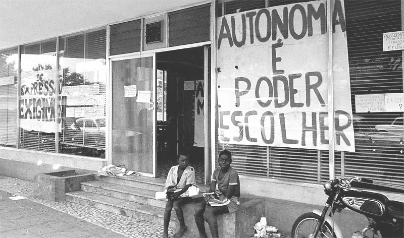 MaputoStudentsDemonstrations1.1