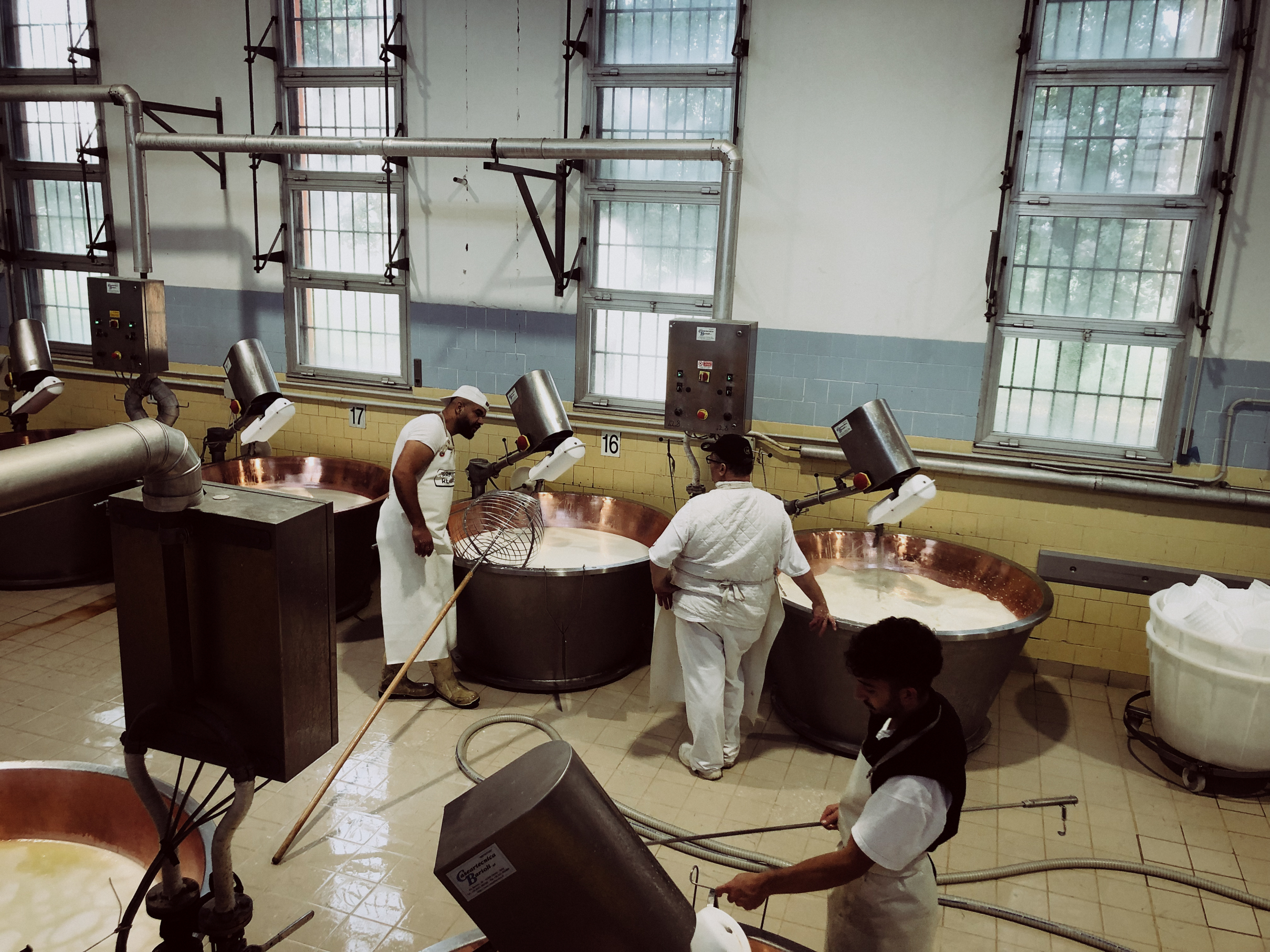 ParmaParmegiano-Reggiano-Factory-1