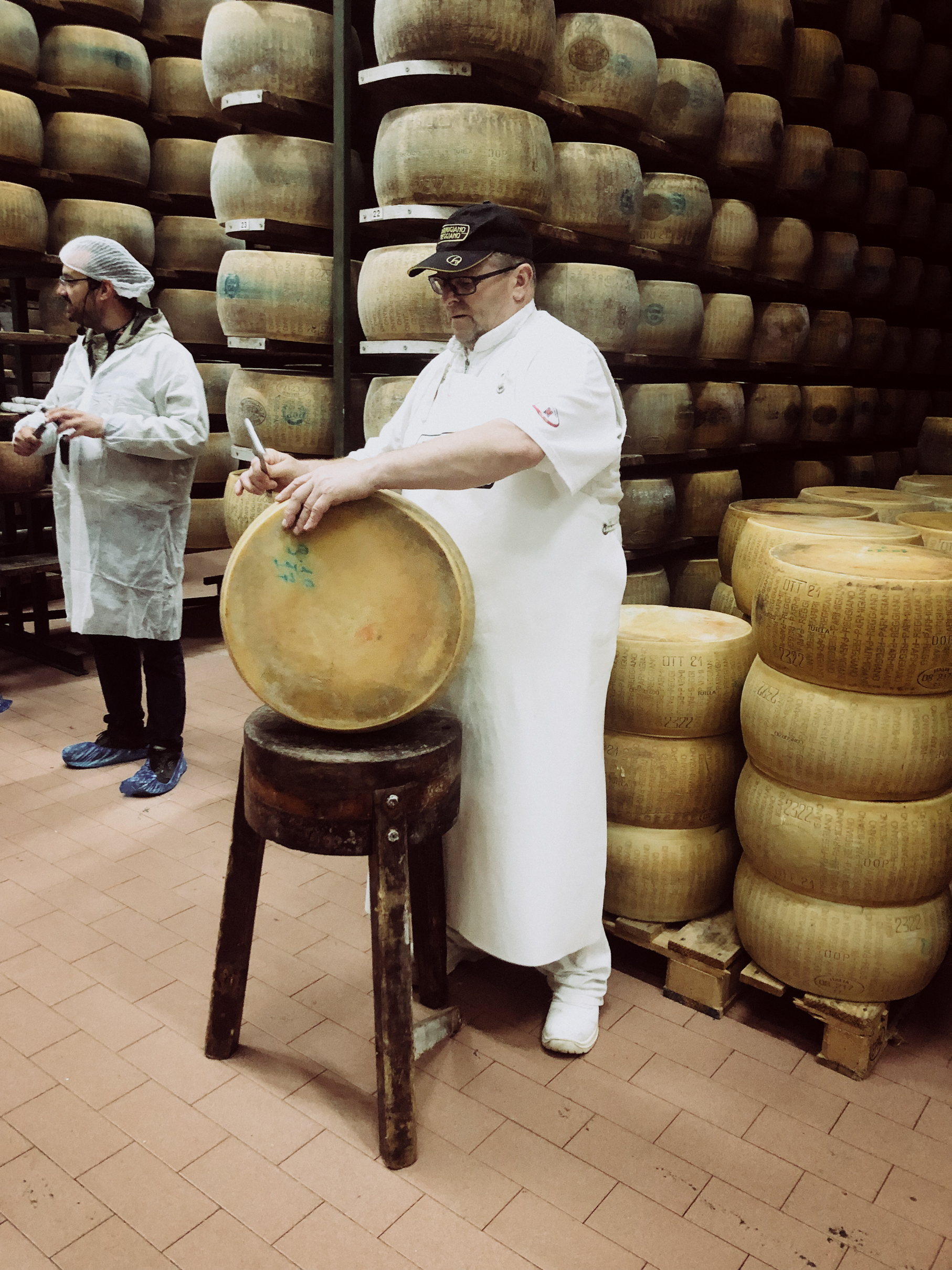 ParmaParmegiano-Reggiano-Factory-11