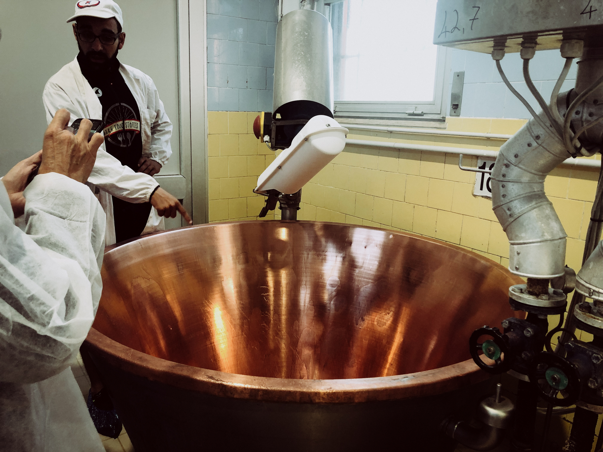 ParmaParmegiano-Reggiano-Factory-2